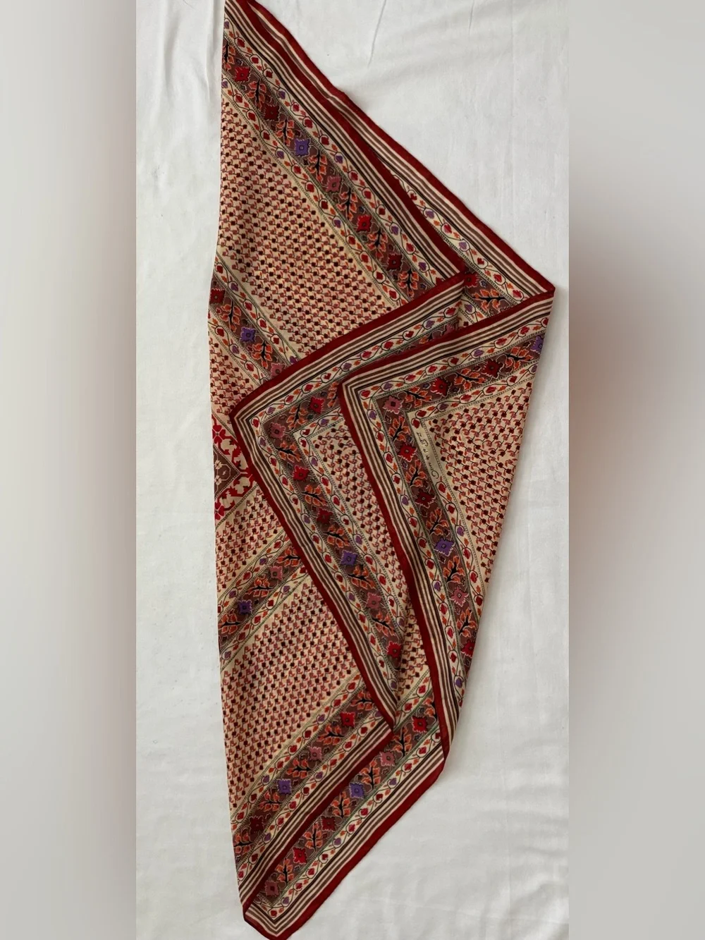Oscar De La Renta Vintage-Inspired silk Red and Cream Printed Square Scarf